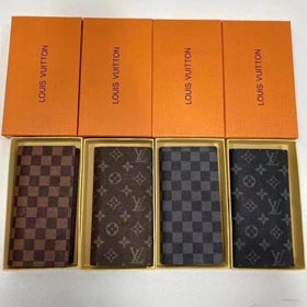 Louis Vuitton fashion wallet  